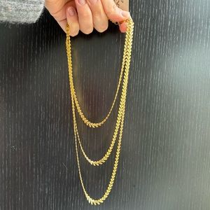 NWT Lily Dawson Designs Filigree Gold Chevron Arrow Leaf Triple Strand Necklace